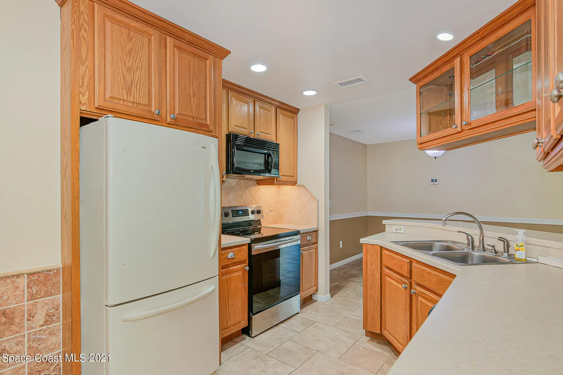 Photo of 5770 Fairbridge Street