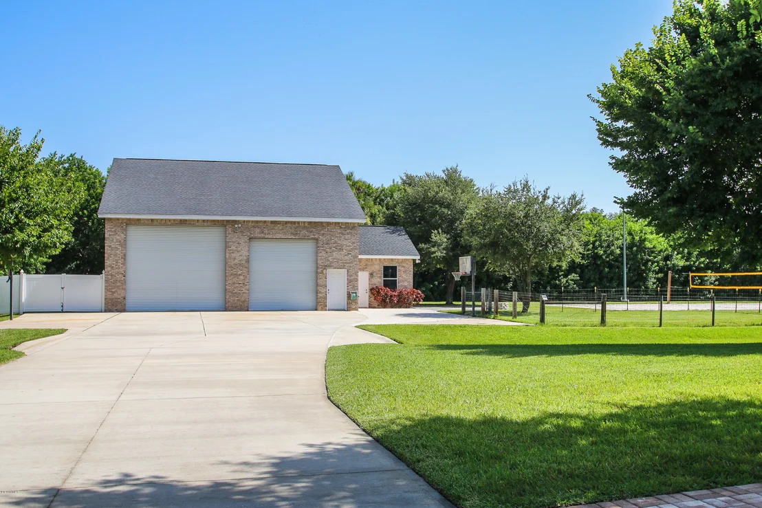 Photo of 1250 Tuckaway Drive