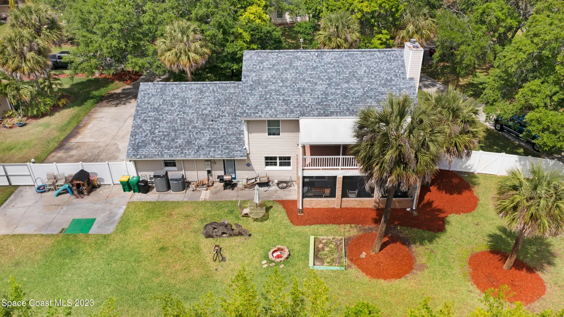 Photo of 2225 Royal Oaks Drive