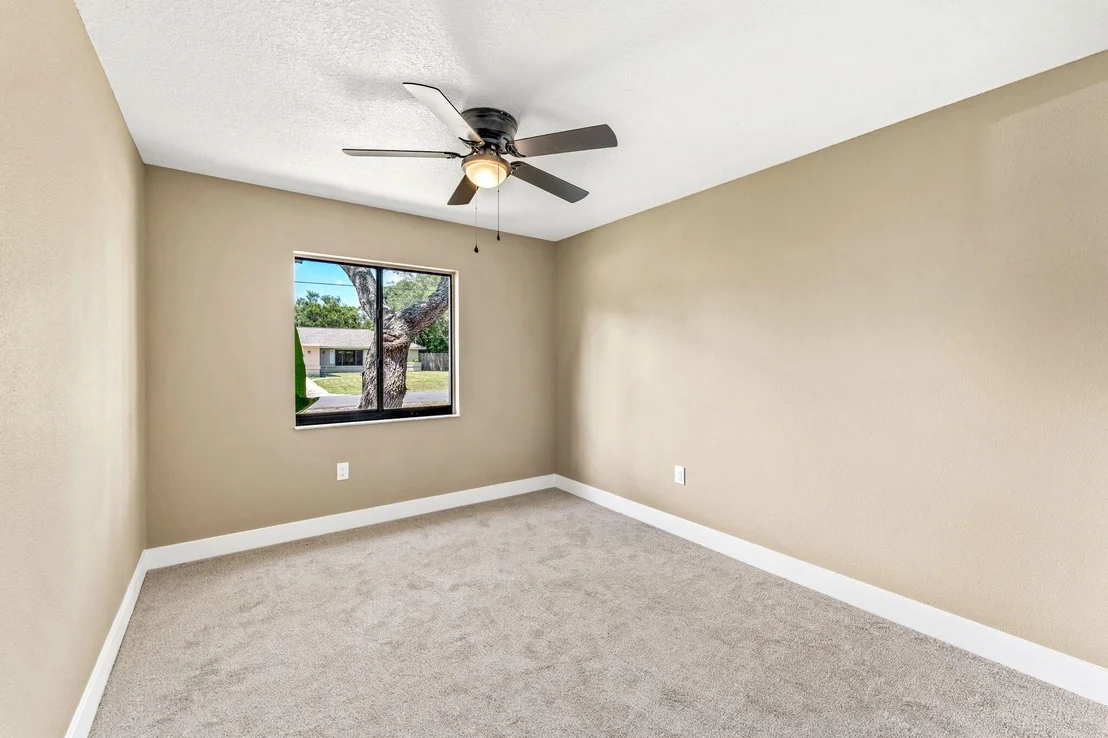 Photo of 4695 Robert Street