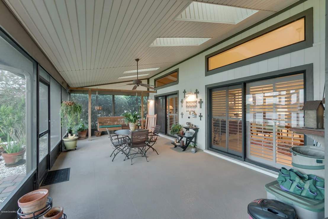 Photo of 529 Crystal Lake Drive