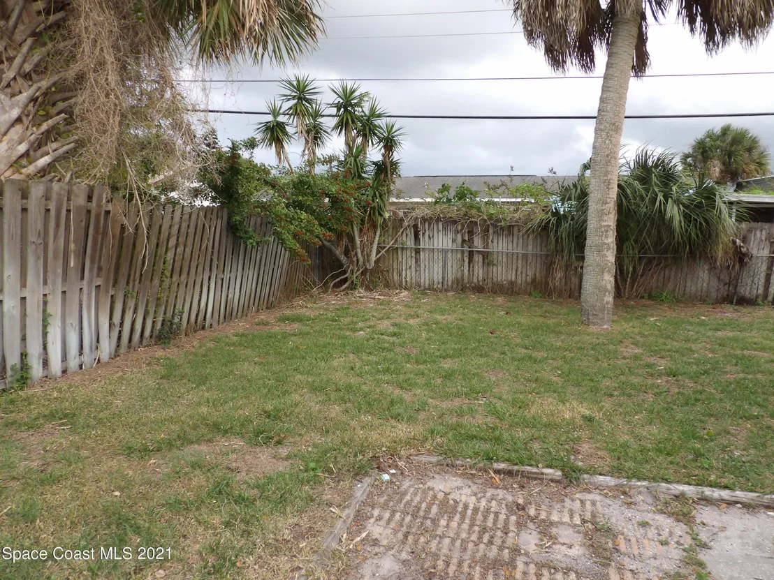 Photo of 797 Bianca Drive NE