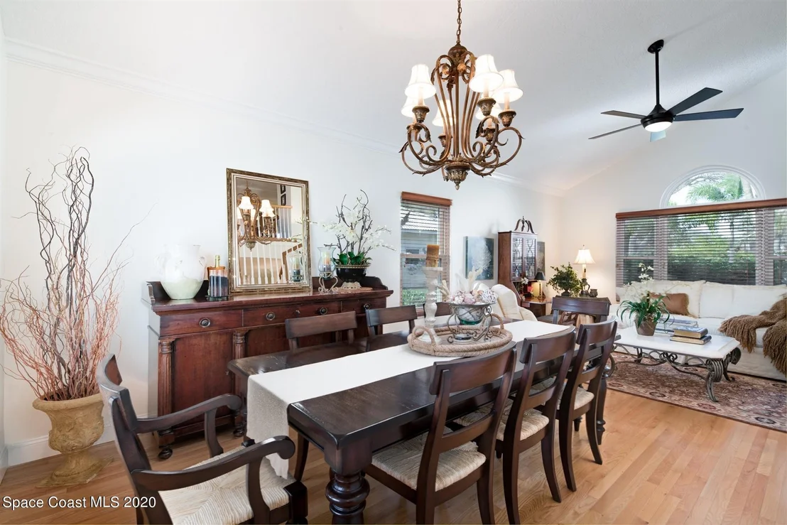 Photo of 569 Hummingbird Drive