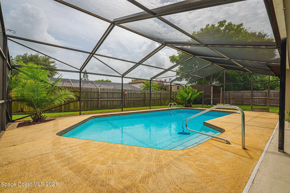 Photo of 845 Berkshire Drive