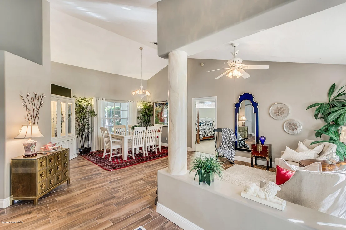 Photo of 730 Lake Drive