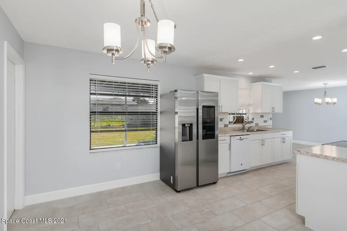 Photo of 991 Pineland Drive