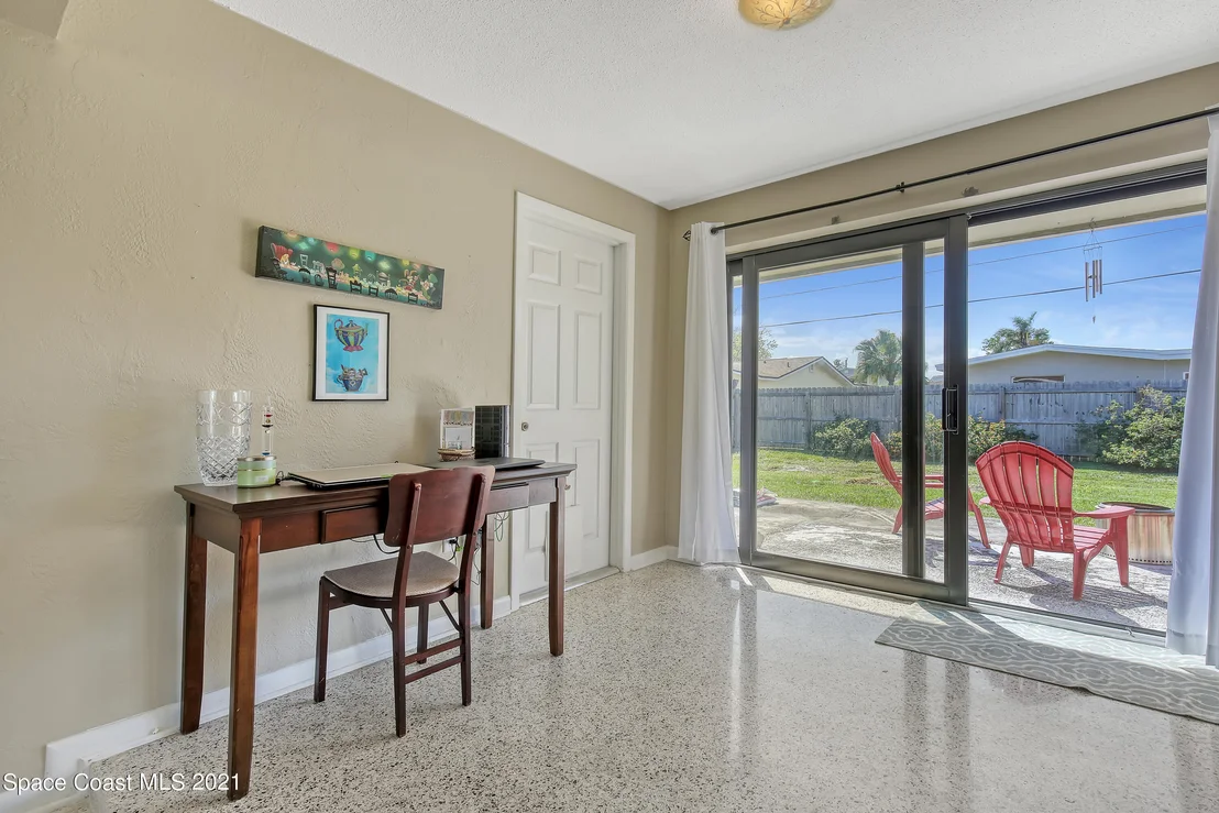 Photo of 1713 Golfview Drive