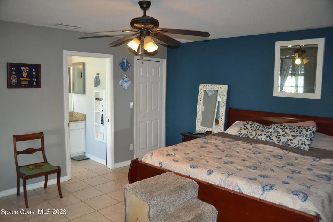 Photo of 834 Honeysuckle Drive