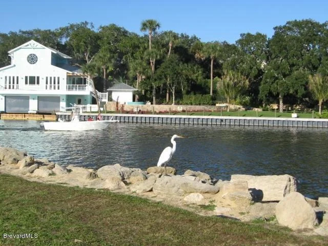 Photo of 860 Indian River Drive