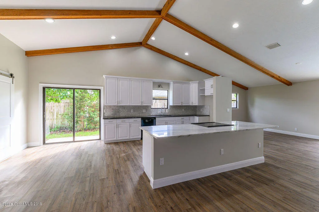 Photo of 2542 Lemon Street NE