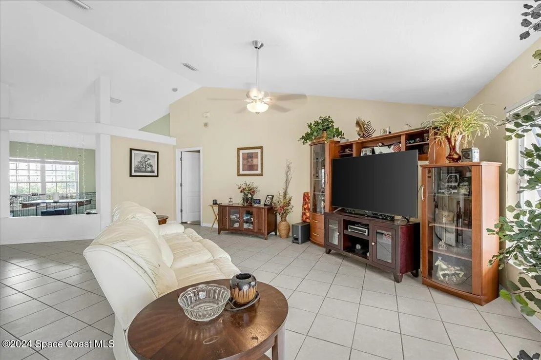Photo of 6018 Newbury Circle