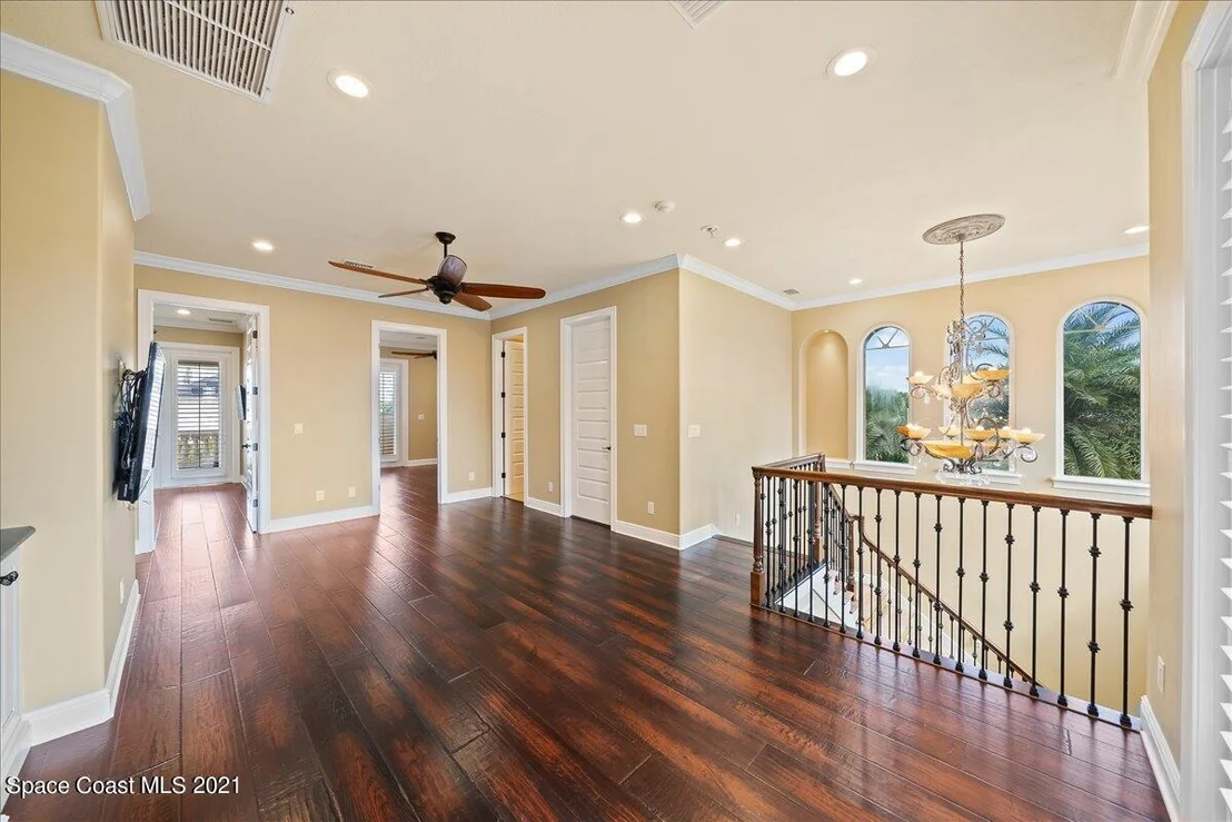 Photo of 300 2nd Avenue