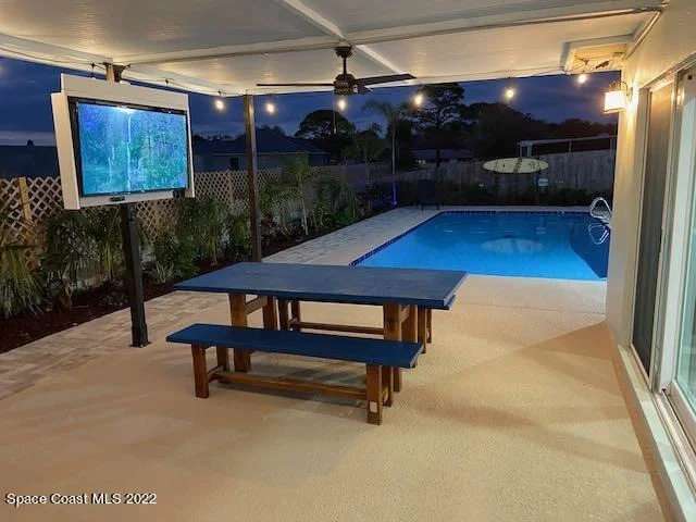 Photo of 760 Pebble Beach Avenue NE