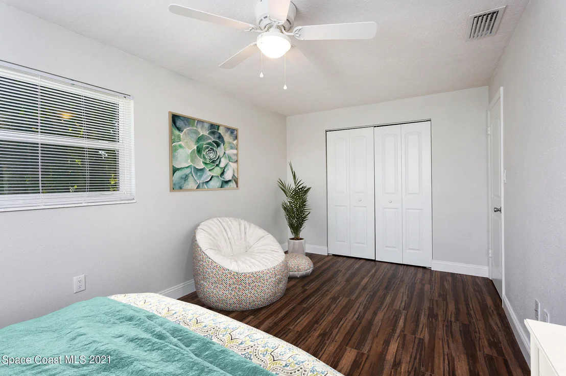 Photo of 2148 Reef Avenue