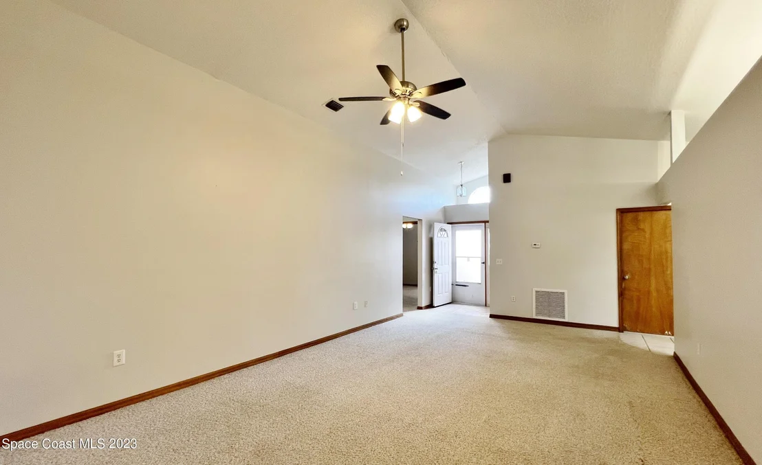 Photo of 1054 S Fork Circle