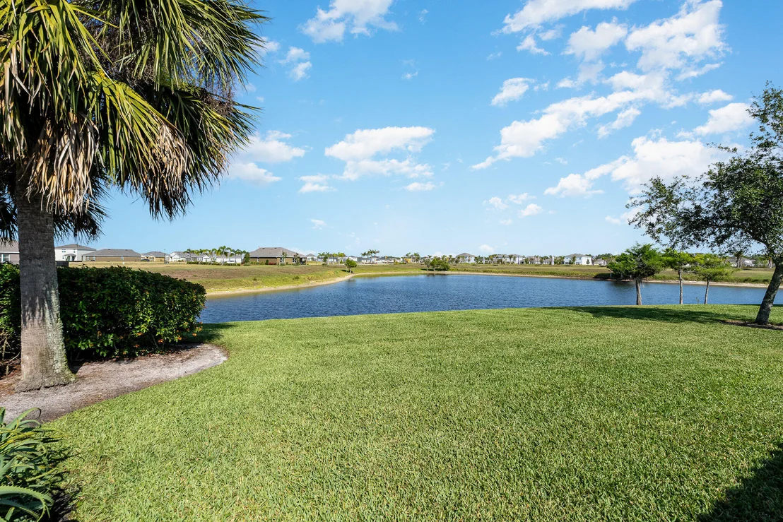 Photo of 3492 Hyperion Way SE
