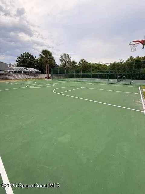 Photo of 5863 Newbury Circle