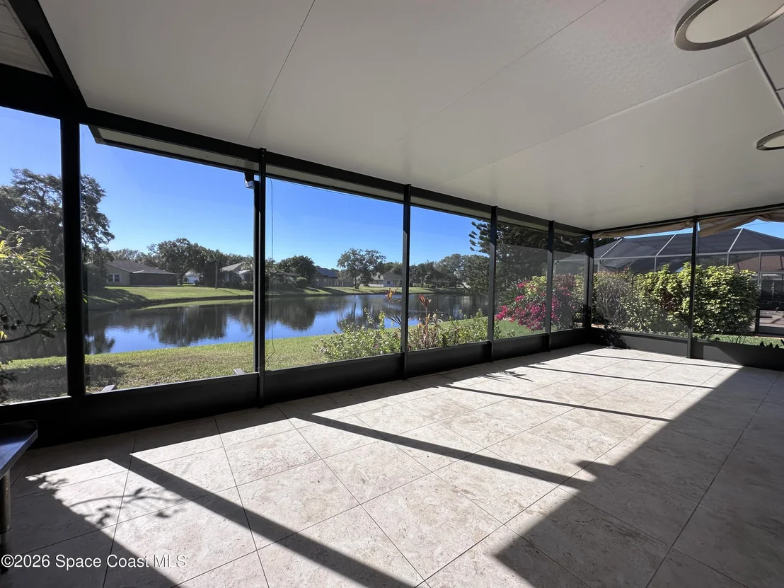 Photo of 883 Spring Oak Drive