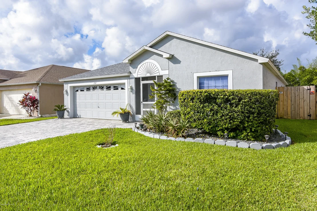 Photo of 752 Lake George Drive