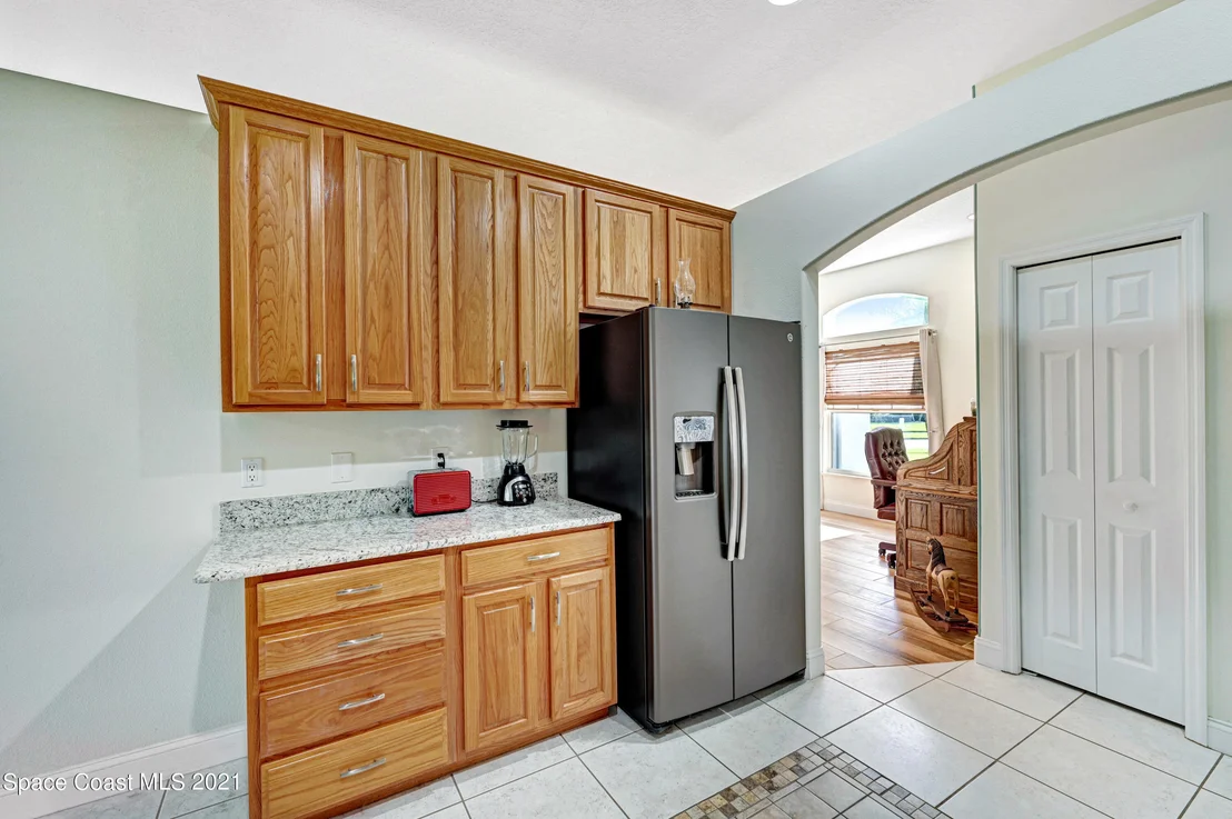 Photo of 2571 Canterbury Circle