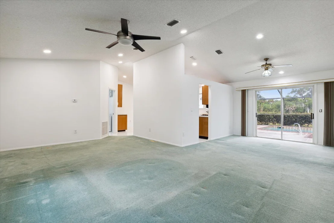 Photo of 1270 Meadowbrook Road NE