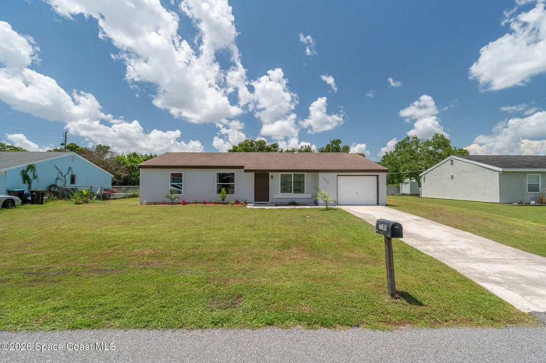 Photo of 730 Azure Avenue NE