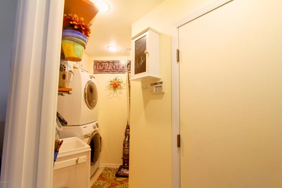 Photo of 1237 Lakeview Drive