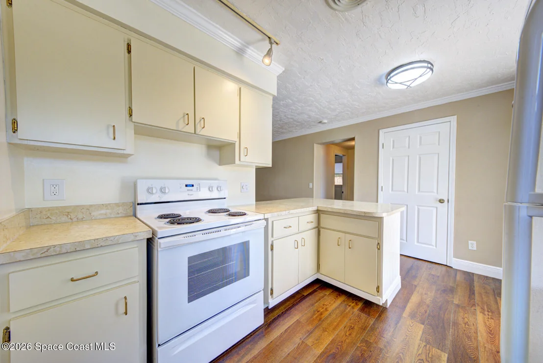 Photo of 990 Hibiscus Street