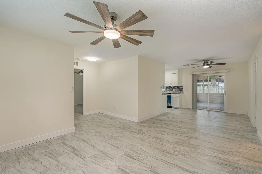 Photo of 2896 Lancaster Road