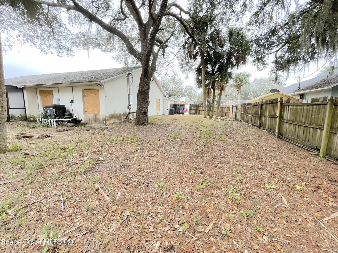Photo of 1200 Buffing Circle SE