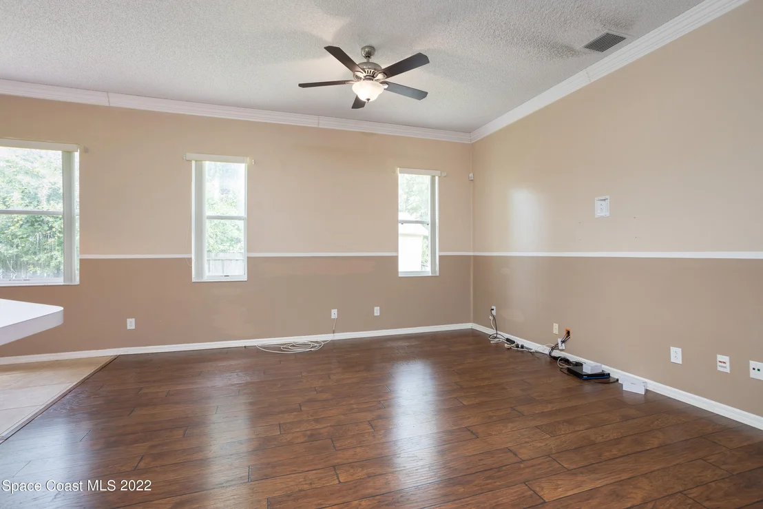 Photo of 6813 Cecil Road
