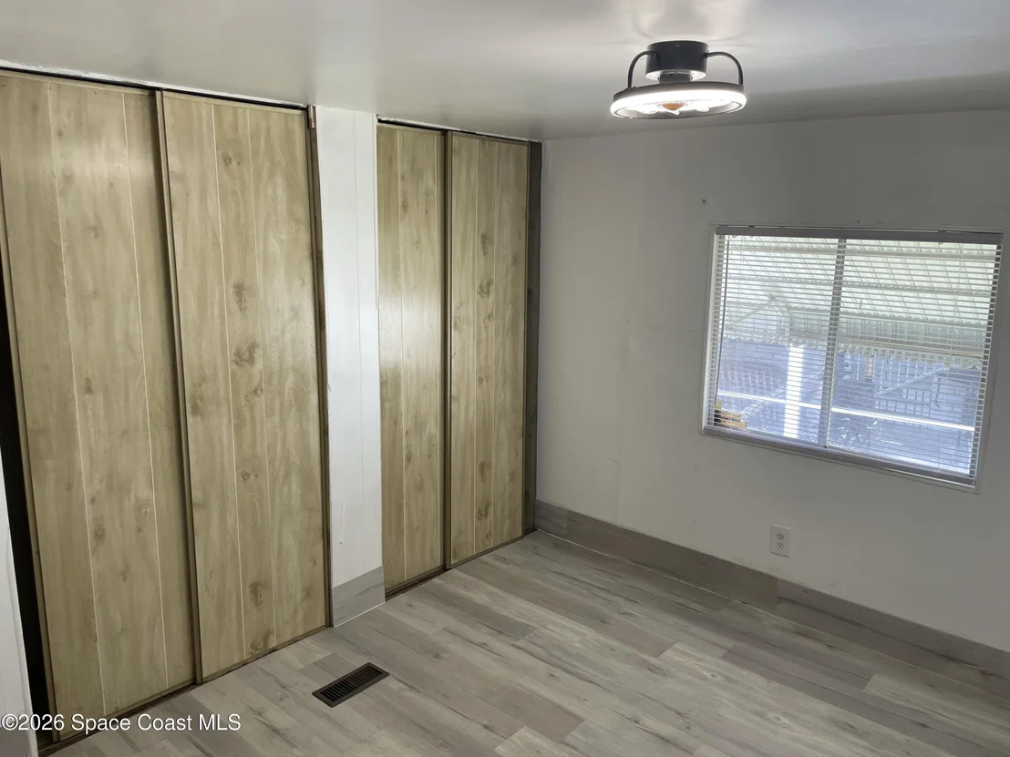 Photo of 621 Oleander Circle