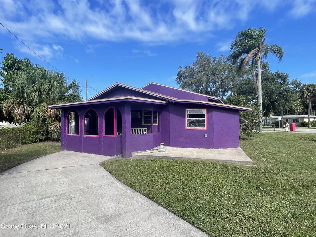 Photo of 723 Ixora Avenue