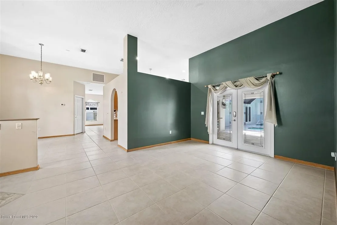 Photo of 1338 Silver Lake Drive