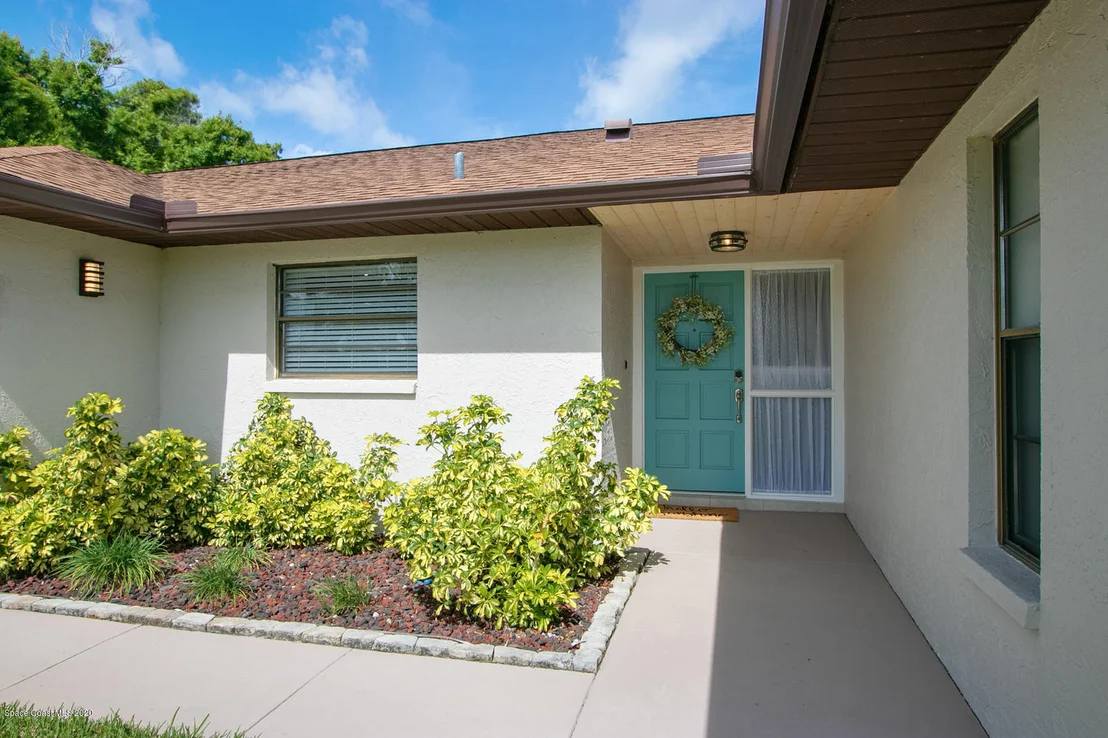 Photo of 980 Long Meadow Lane