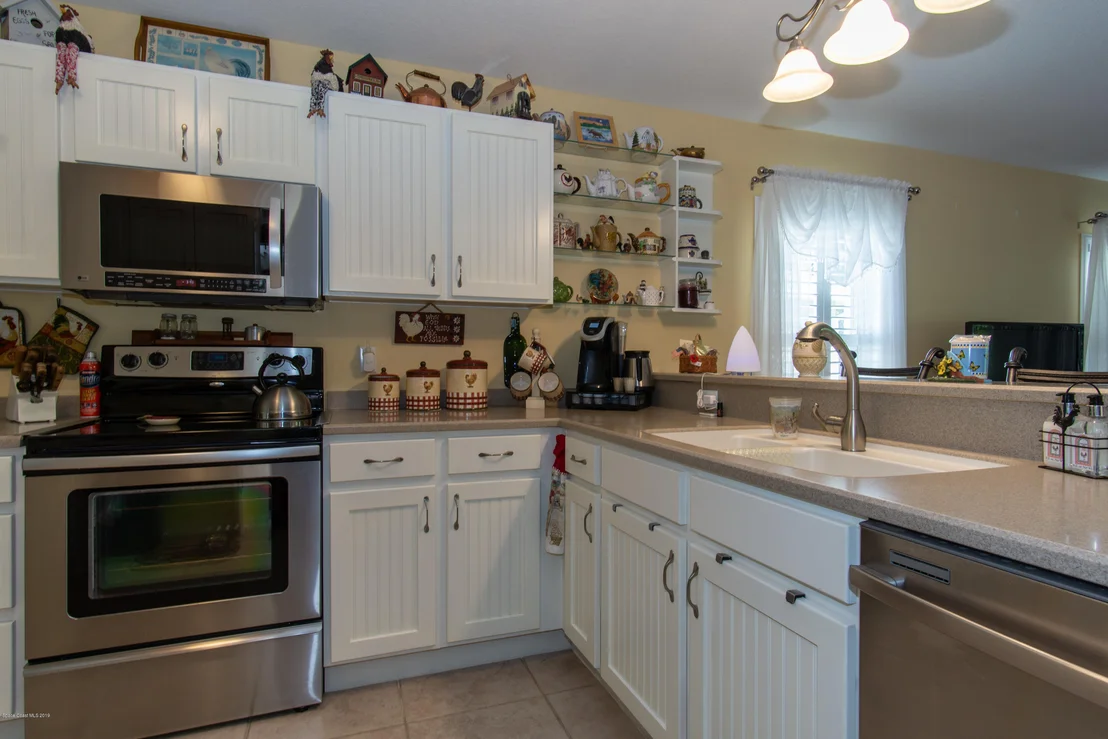 Photo of 924 Tavernier Circle NE