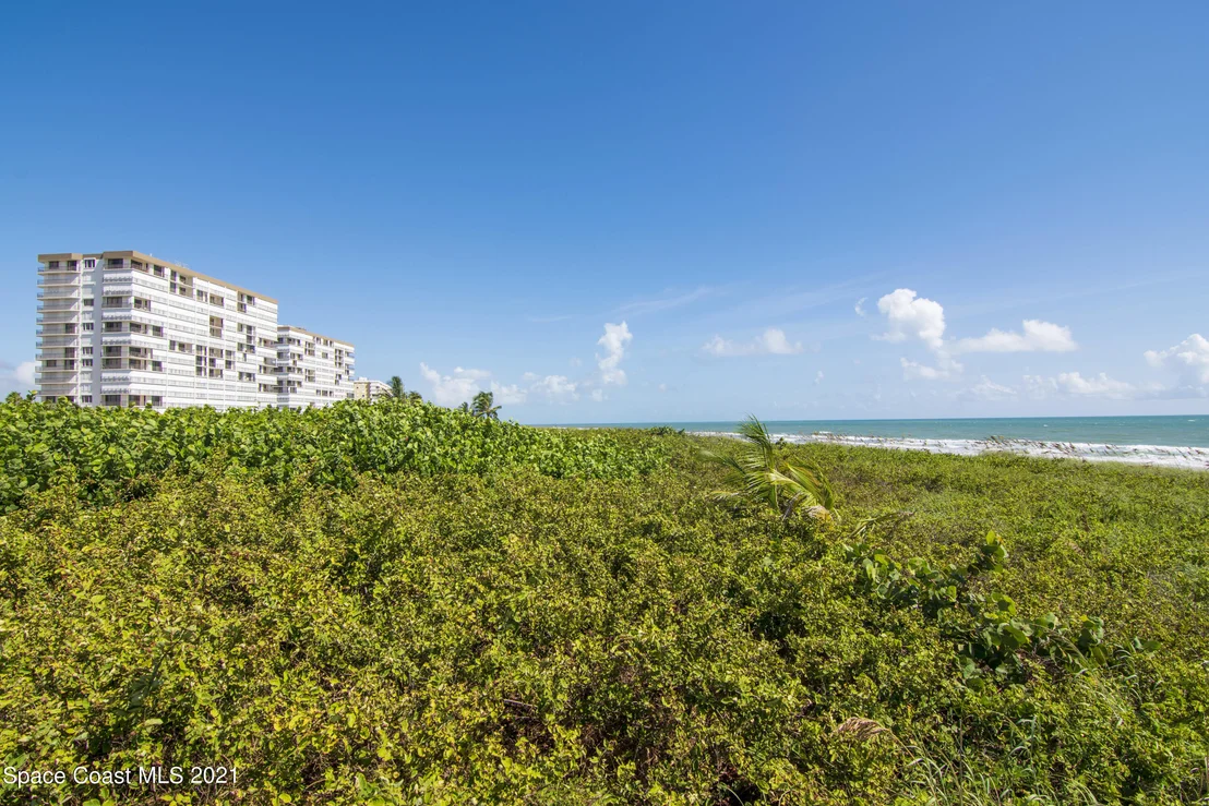 Photo of Unit PHA2 at 3100 N Highway A1a