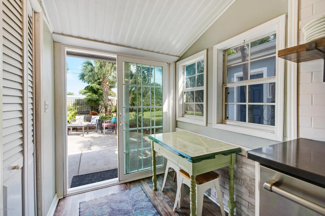 Photo of 212 1st Avenue