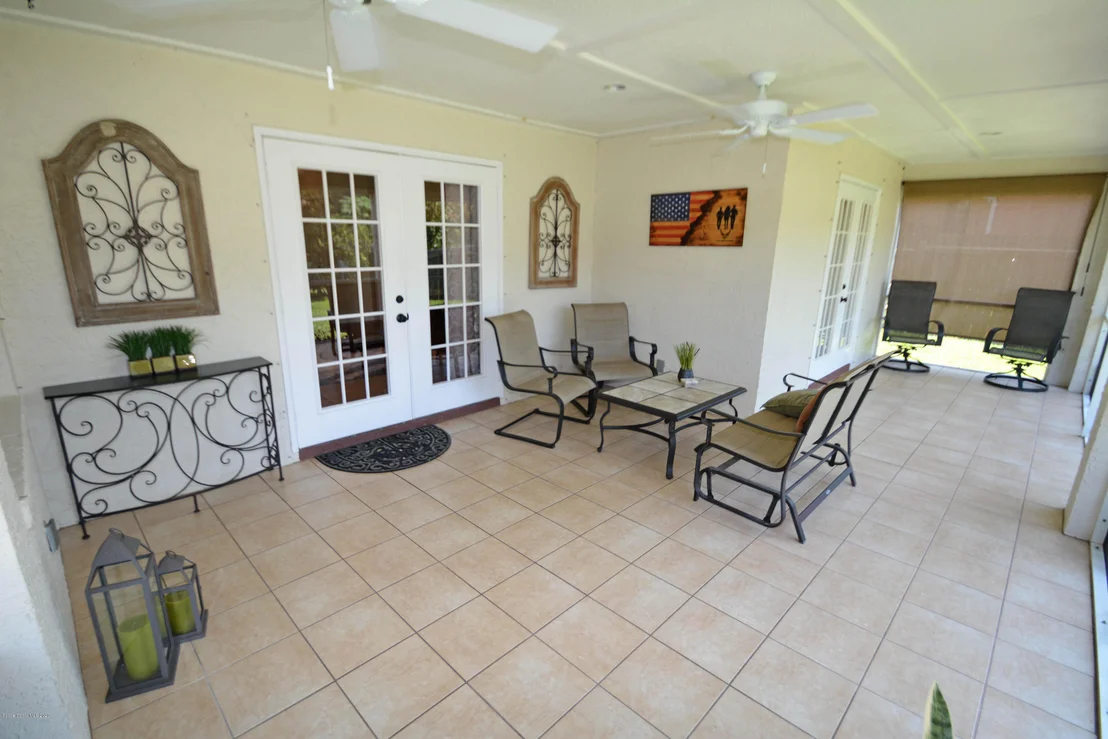 Photo of 6370 Manila Drive