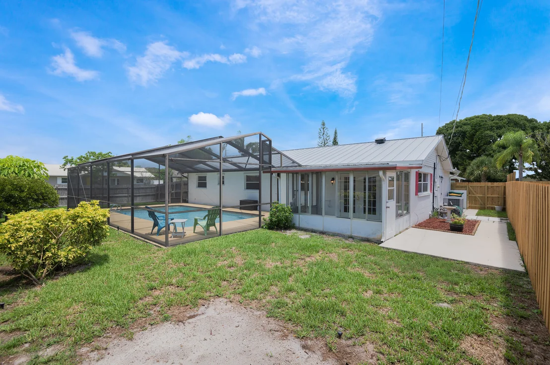 Photo of 2483 Colony Drive