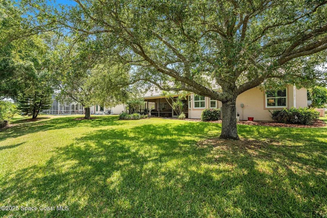 Photo of 952 Wildwood Drive