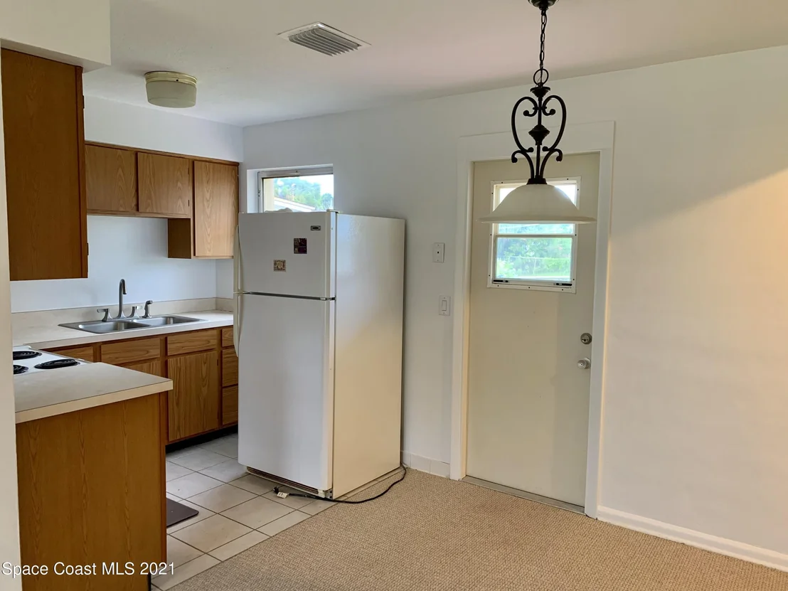 Photo of 899 Barclay Drive