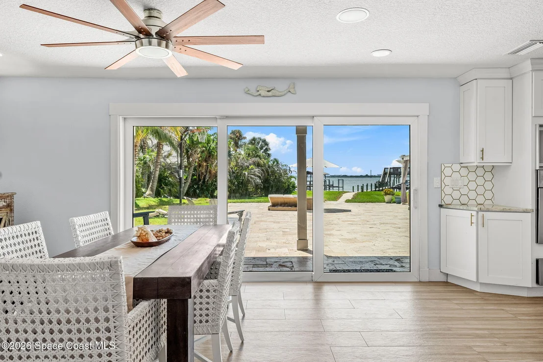 Photo of 417 Riverview Lane
