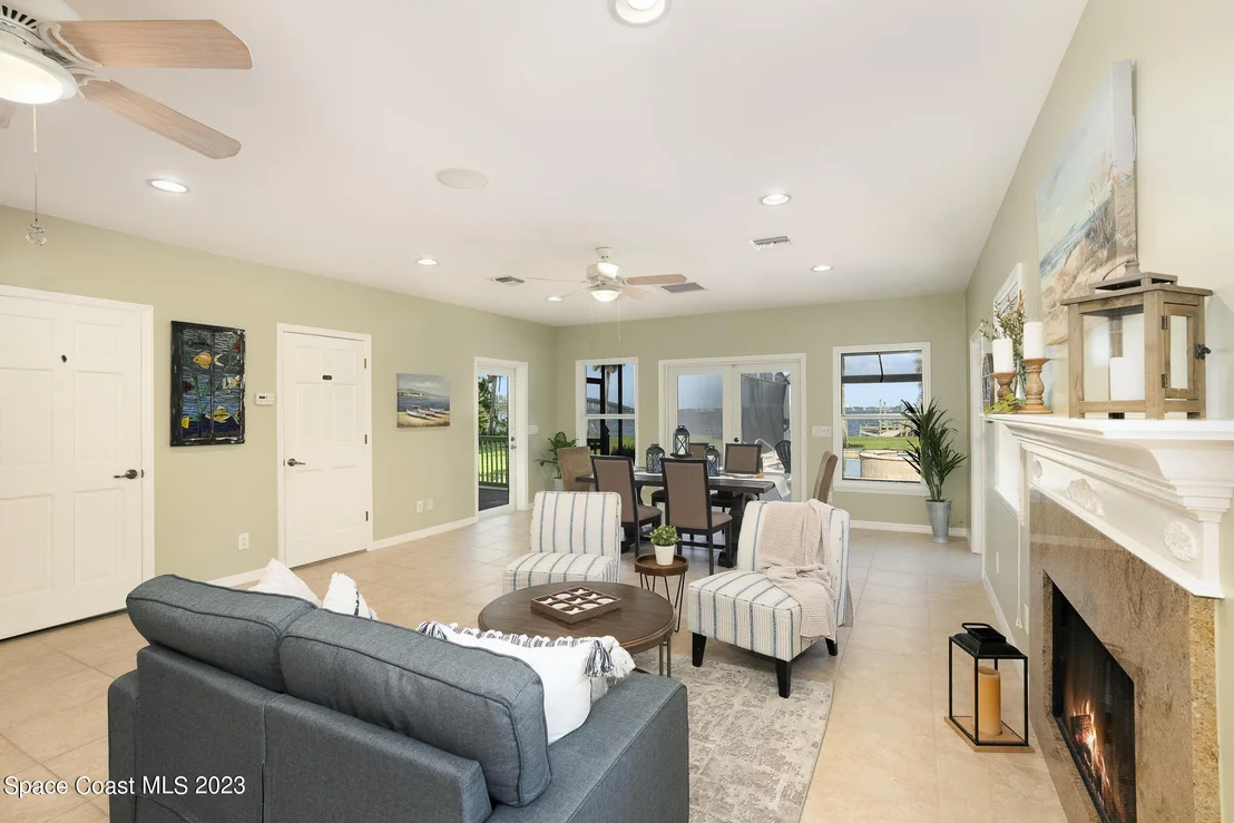 Photo of 1321 Pineapple Avenue