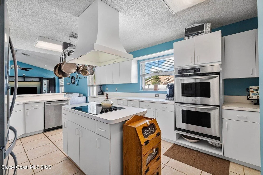 Photo of 8825 Spring Valley Drive