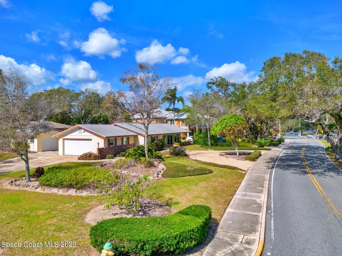 Photo of 535 Rockledge Drive