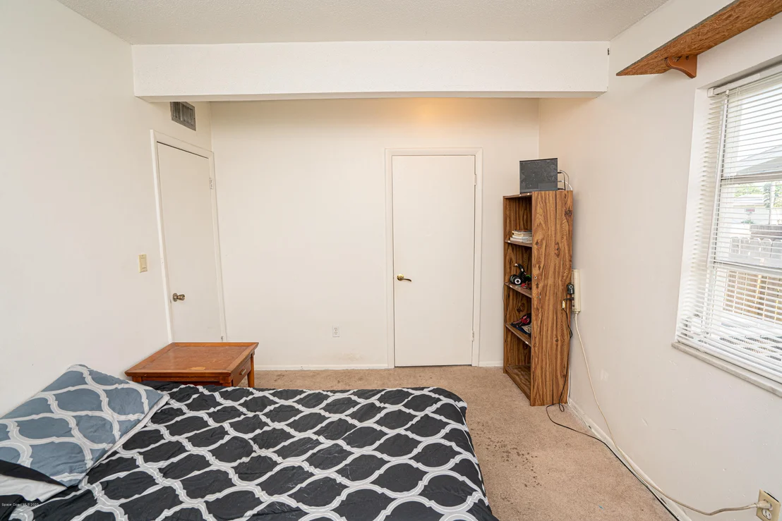 Photo of 725 Angle Street NE