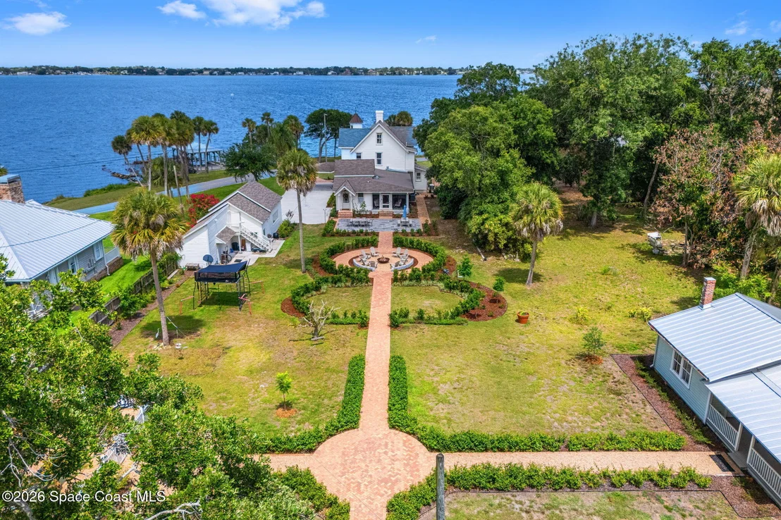 Photo of 1489 Rockledge Drive