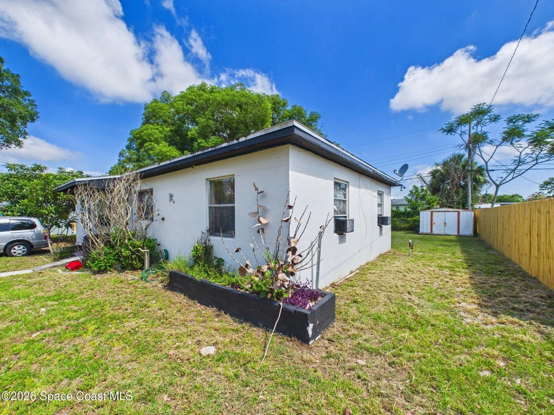 Photo of 1052 Broadmoor Drive
