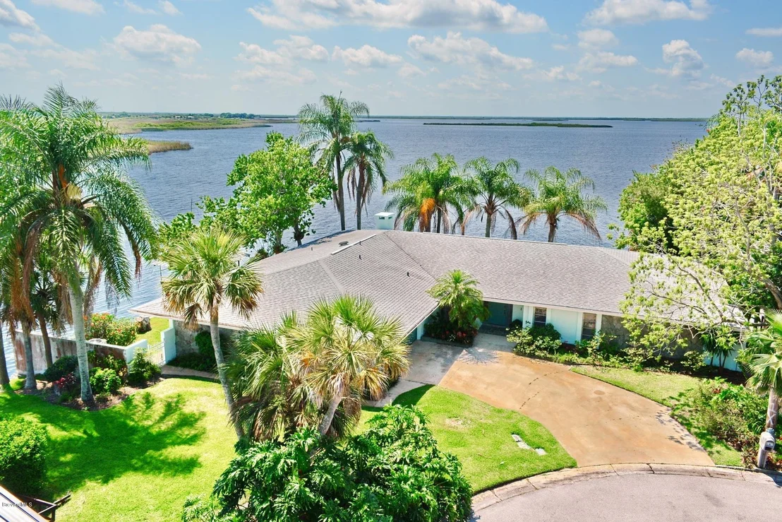 Photo of 846 Egret Road